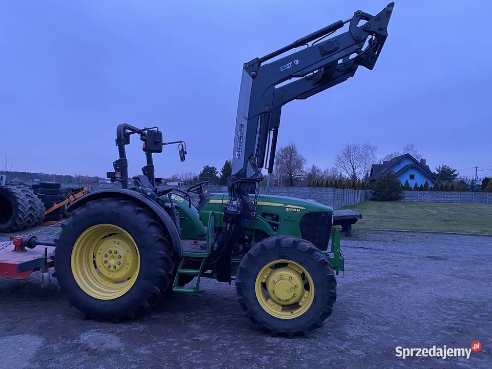 John Deere 5085M ładowacz QUICKE oborak 2012r Biała