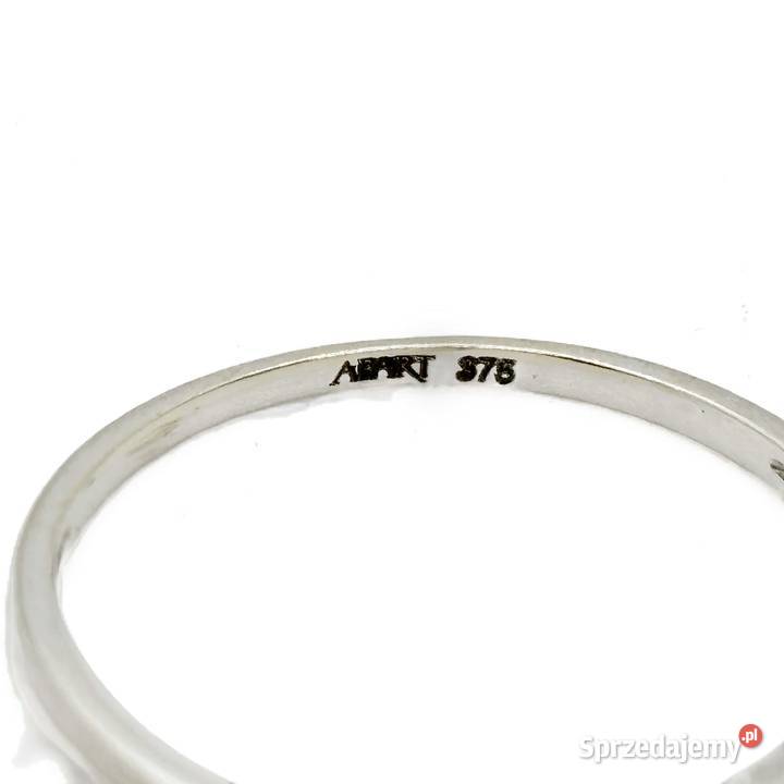 Złoty Pierścionek Próby 375 070g Diament