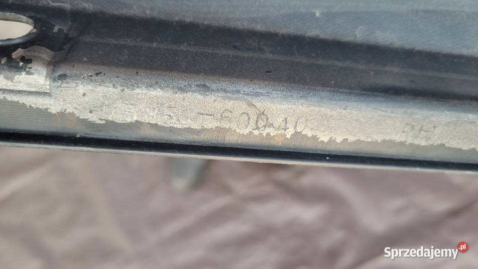TOYOTA LAND CRUISER LISTWA PROGOWA PRAWA PROG Ruda Śląska