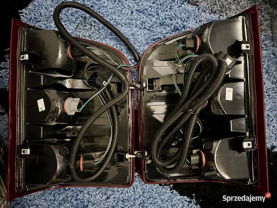 Lampy tylne Chevrolet SilveradoGMC Sierra NOWE Motoryzacja Piaseczno