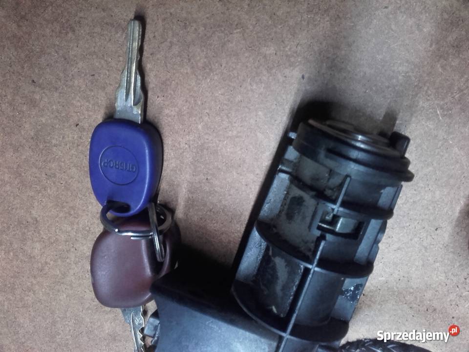 ZESTAW STARTOWY STACYJKA SEICENTO 11 IAW4AFM9 łódzkie Ksawerów