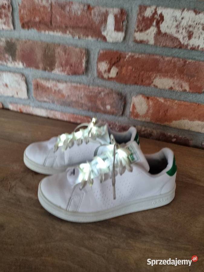 Sneakersy Adidas świecące sznurówki dziewczynka