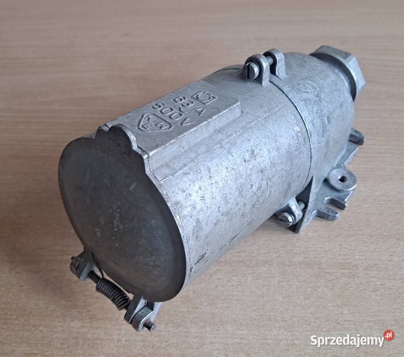 Gniazdo siłowe 63A 500V Cieszyn