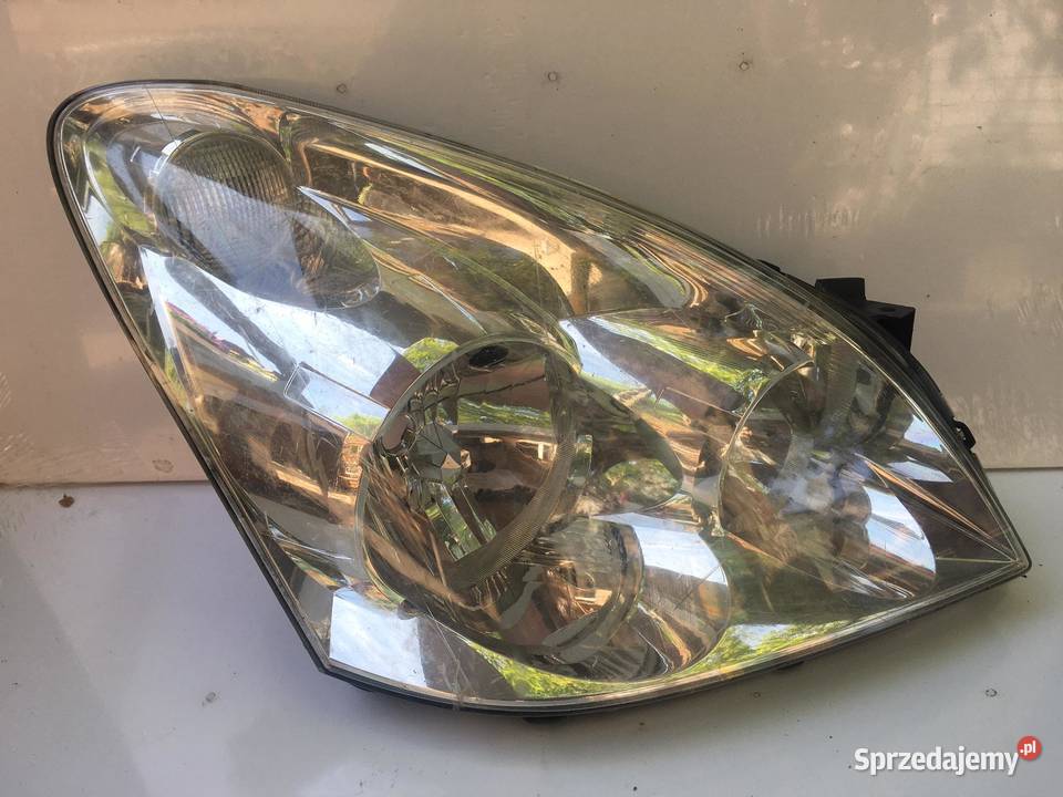 TOYOTA COROLLA VERSO PRAWA LAMPA PRZÓD Ostroróg