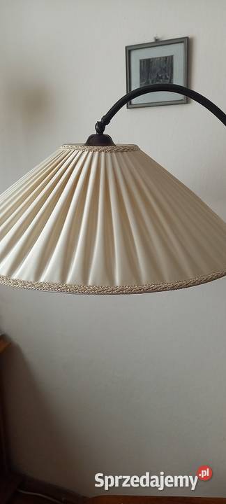 Drewniana lampa podłogowa ze stolikiem ruchome Skierniewice sprzedam