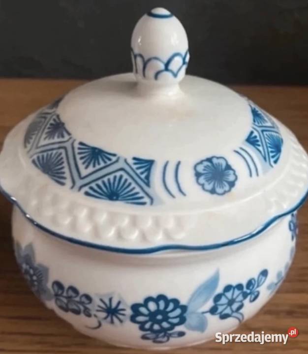 Zestaw niemiecka porcelana dzbanuszek i mlecznik Wałbrzych sprzedam