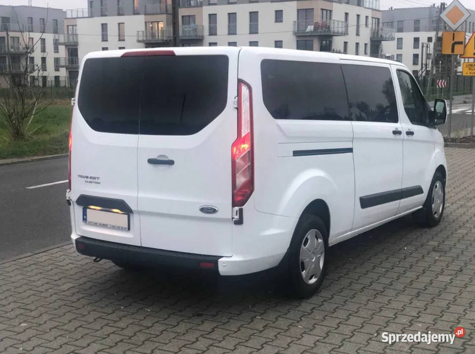 Bus 9 osobowy FORD CUSTOM wynajem Długoterminowy wynajem auta
