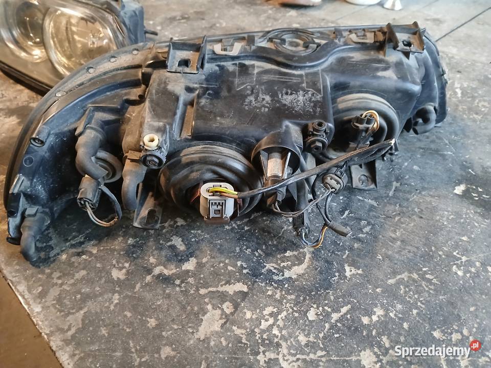 Lampa lewa przód Soczewka Ringi BMW E39 Lift Lampy przednie Radłów