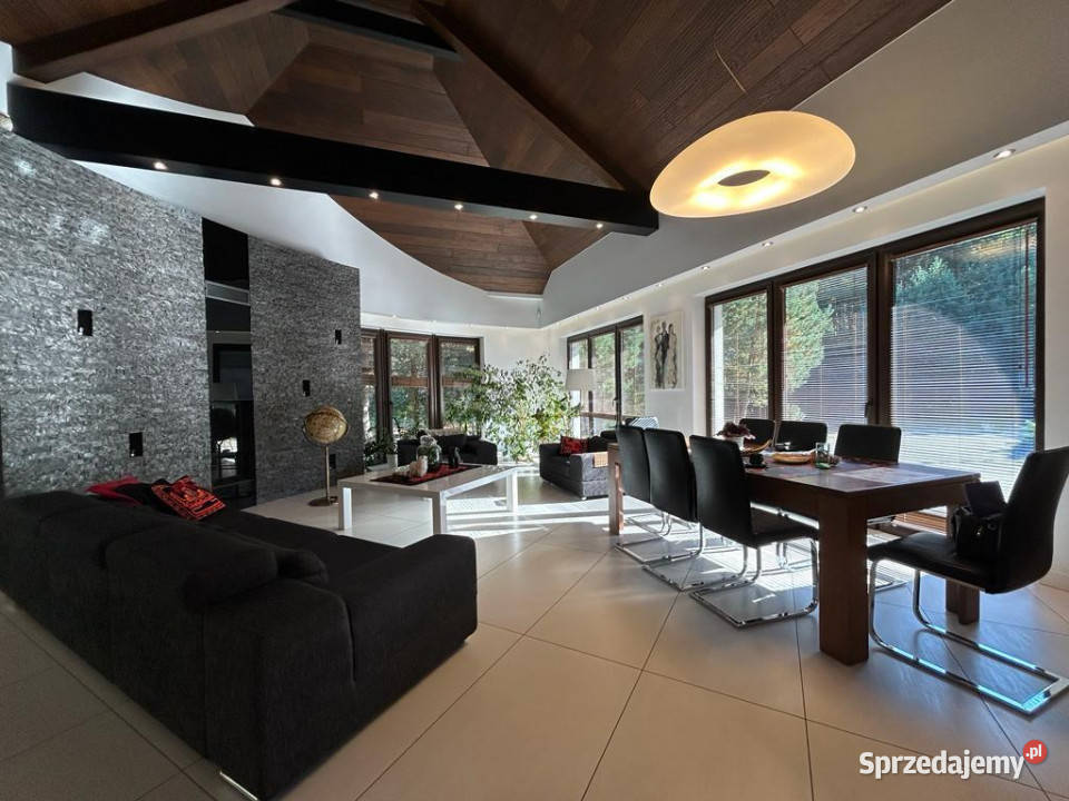 Prestiżowy dom z poddaszem antresolą i kinem asfalt Sprzedaż Łazy