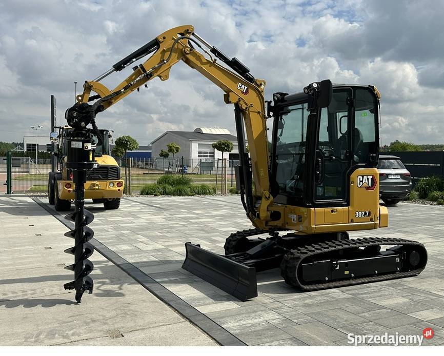 FABRYCZNIE NOWA MINIKOPARKA CATERPILLAR 3027 CR nie Tuliszków