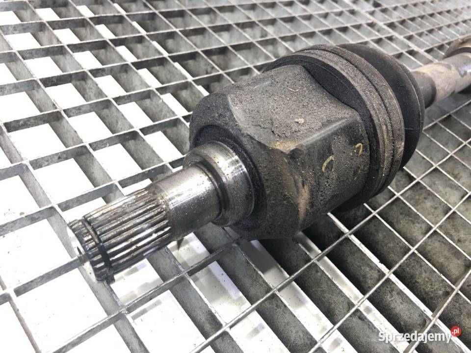 PÓŁOŚ PRAWY PRZÓD HYUNDAI i40 495013Z650 17 116