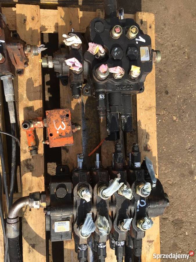Rozdzielacz przedni zawory sekcje Fiat Hitachi Kosakowo