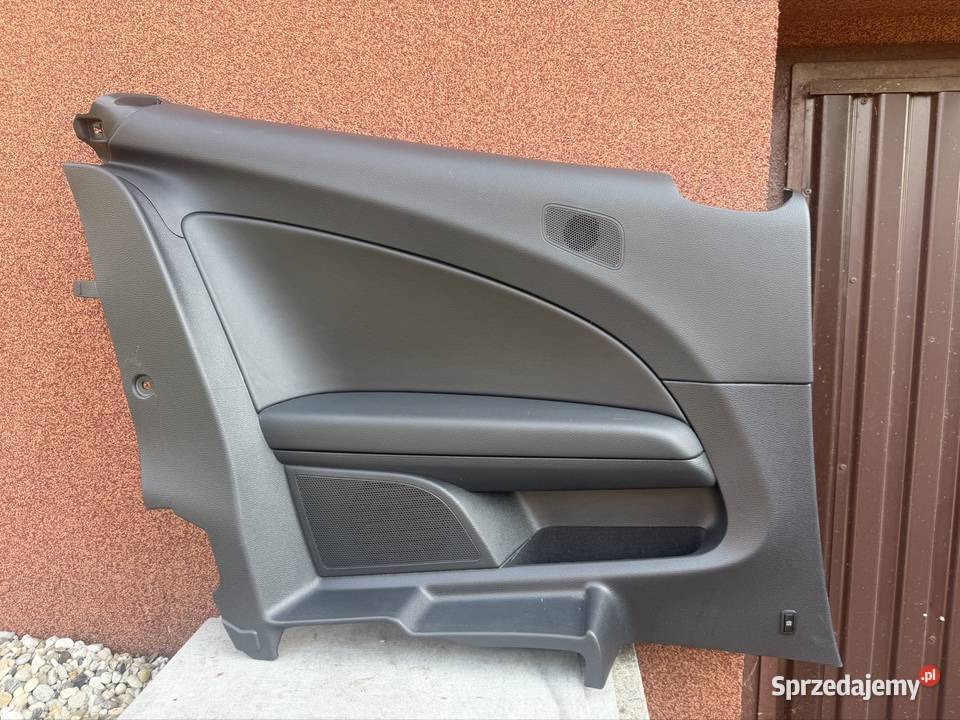Lewy boczek bagażnika VW Scirocco R 2011 OEM Rok produkcji 2011 Pyskowice