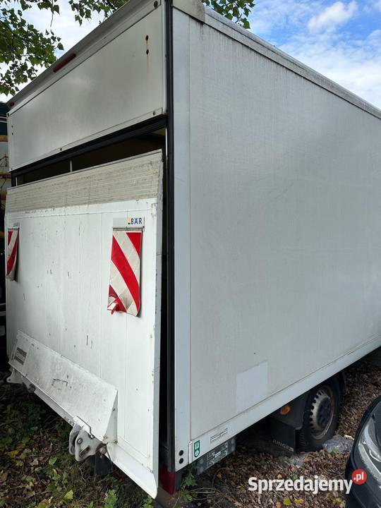 Iveco daily kontener z windą Łosiów