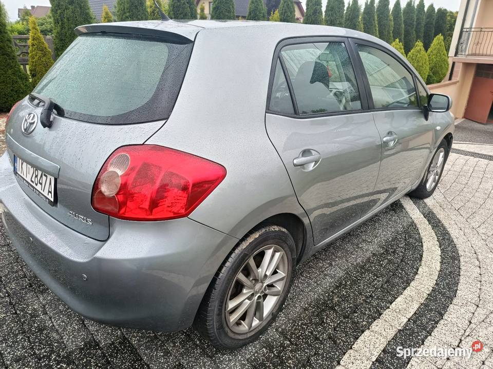 Toyota Auris 2 l Diesel srebrny Kielce