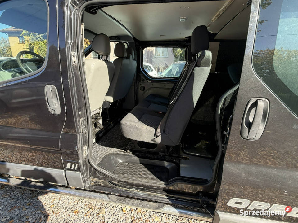Opel Vivaro 20 115 osobowy klima Długi long I immobilizer Motoryzacja