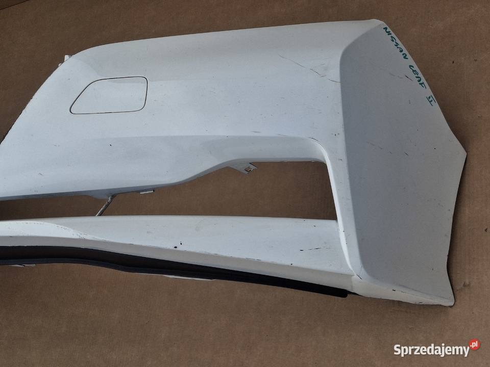 NISSAN LEAF II 17 ZDERZAK PRZÓD PRZEDNI Bieleń sprzedam