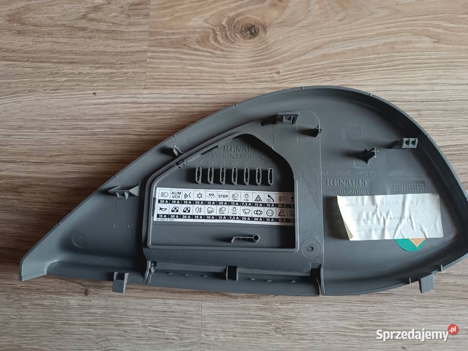 Osłona bezpieczników renault laguna 2 Kossów