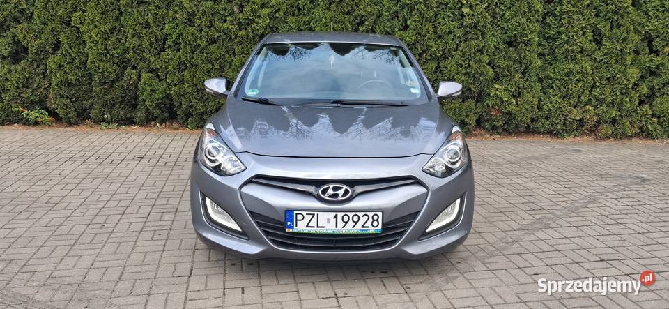 Hyundai I30 niski przebieg stan Złotów