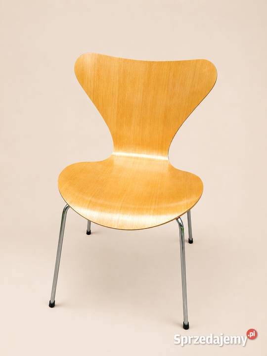 Arne Jacobsen 3107 Fritz Hansen rocznik 1994 2 Łódź