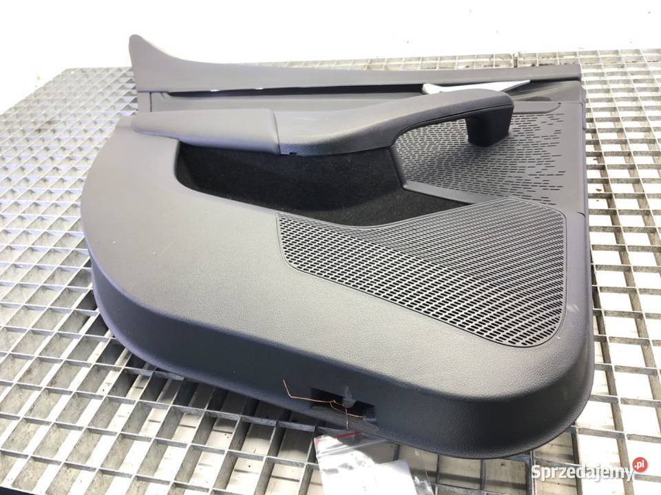 BOCZEK DRZWI TYŁ LEWY TAPICERKA SKODA OCTAVIA IV