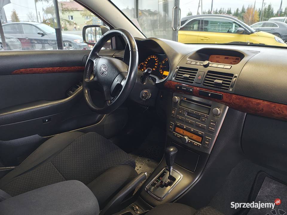 TOYOTA AVENSIS 18BENZYNA AUTOMAT ZADBANA Zarszyn sprzedam