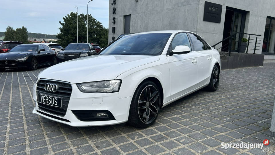 Audi A4 20 TDI Sedan Manual SLine wew Biały B8 isofix Gdynia