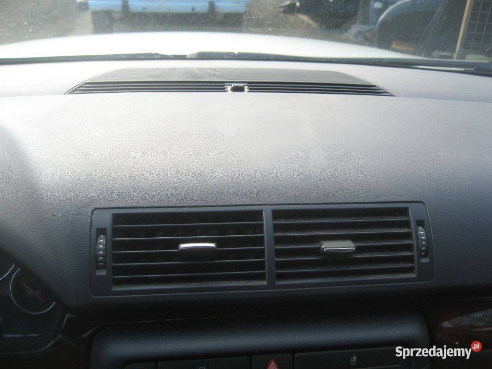 audi a4 b6 małysz 0104r deska rozdzielcza Rakoniewice