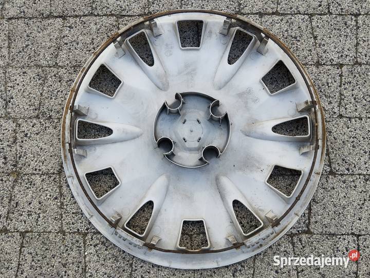 Kołpak Renault 15 8200319250 pojedyncza sztuka Kamieniec
