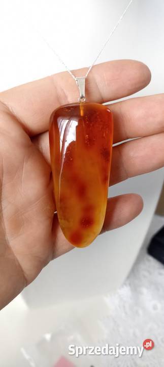 Wisior z bursztynu Piotrków Kujawski