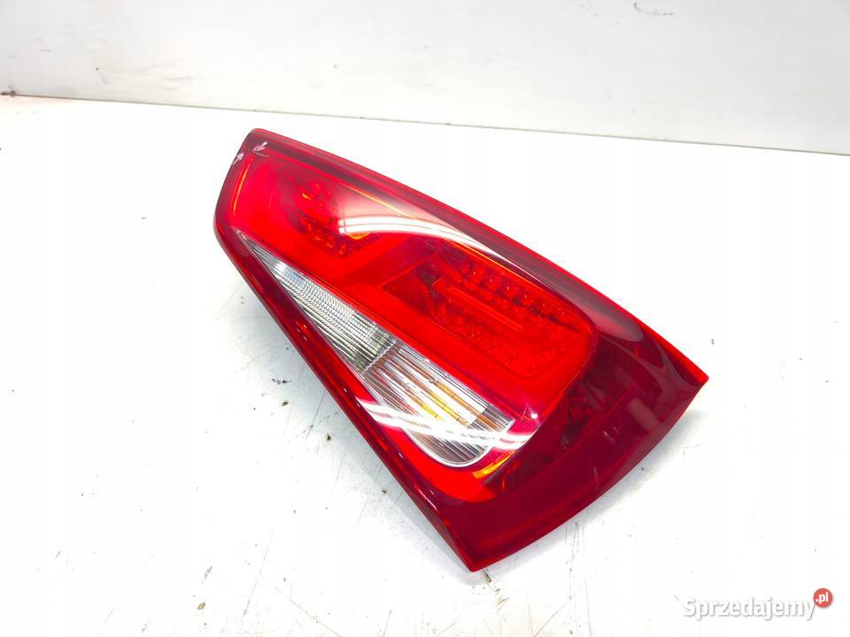 LAMPA PRAWY TYŁ W KLAPĘ AUDI A1 8X 8X0945094E osobowe