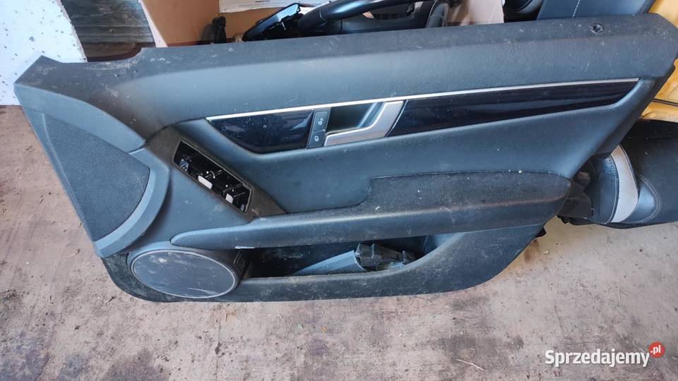 Boczek drzwi lewy prawy przód tył Mercedes w204 Tapicerki samochodowe Książ Wielkopolski