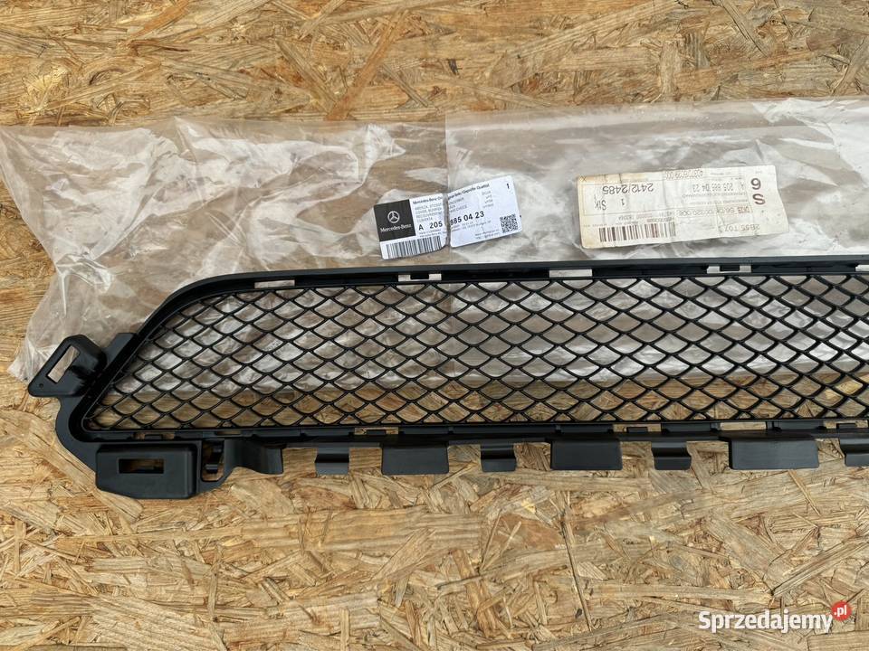 Środkowa kratka zderzaka przód MercedesBenz w205 Pozostałe Sieraków sprzedam