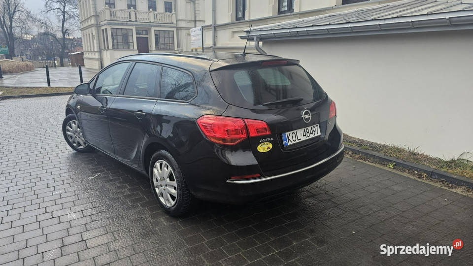 Opel Astra 2013 r 17 CDTI 110 Grzana Kierow i 1686cm3 sprzedam