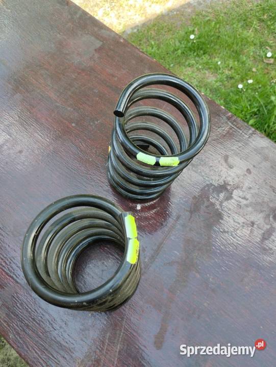 Sprężyny nowe tył fiat 126 maluch nowe Tomaszów Lubelski sprzedam