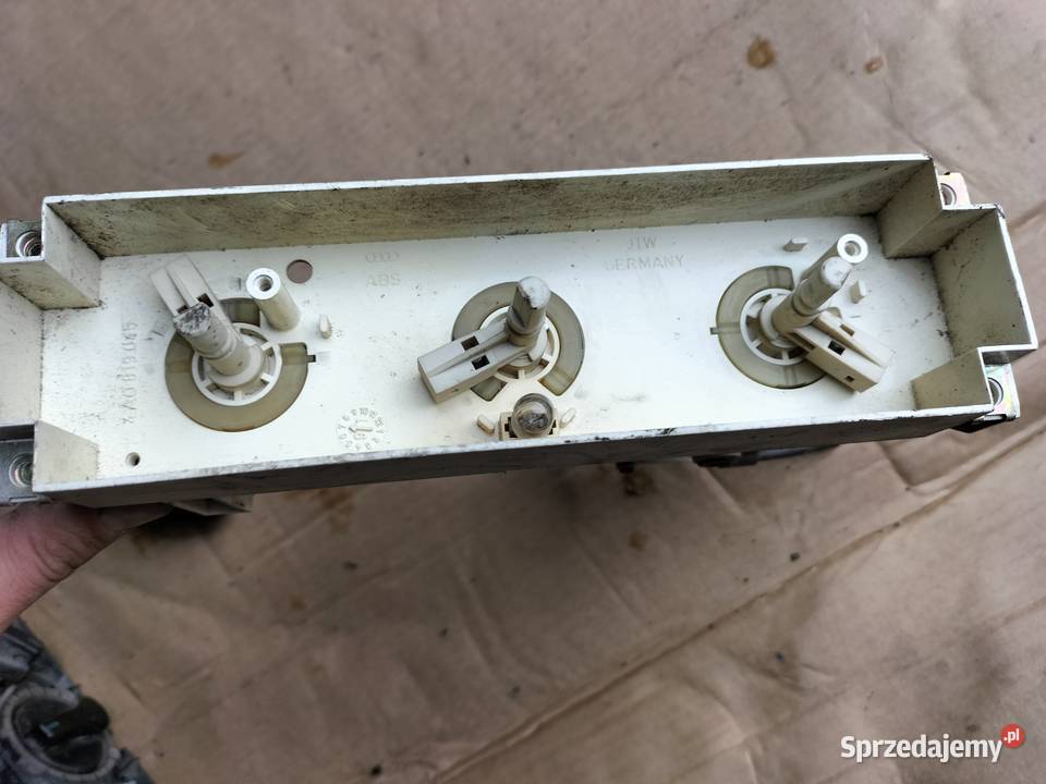 Panel nawiewu Audi A6 100 C4 4A0819045 osobowe Kamień-Kolonia