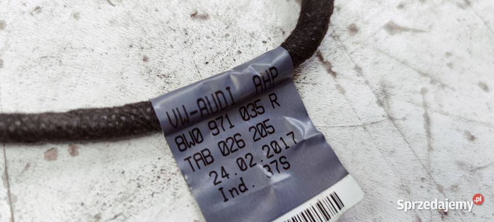WIĄZKA BOCZKA DRZWI LEWY P AUDI A4 B9 8W0971035R Przystajń