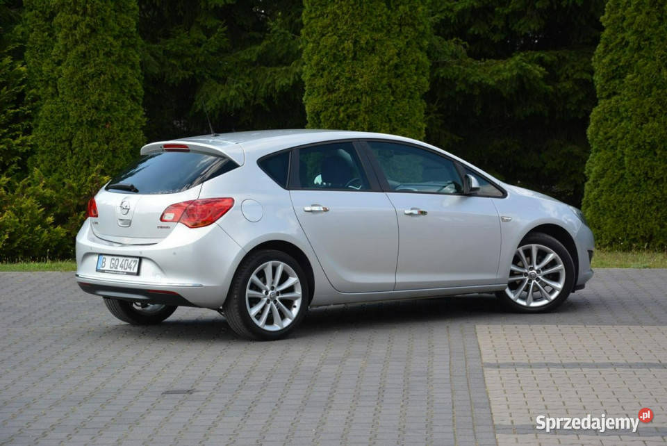 Opel Astra 14T140 Lift Klimatronic Parktronic przyciemniane szyby Ostrów Mazowiecka