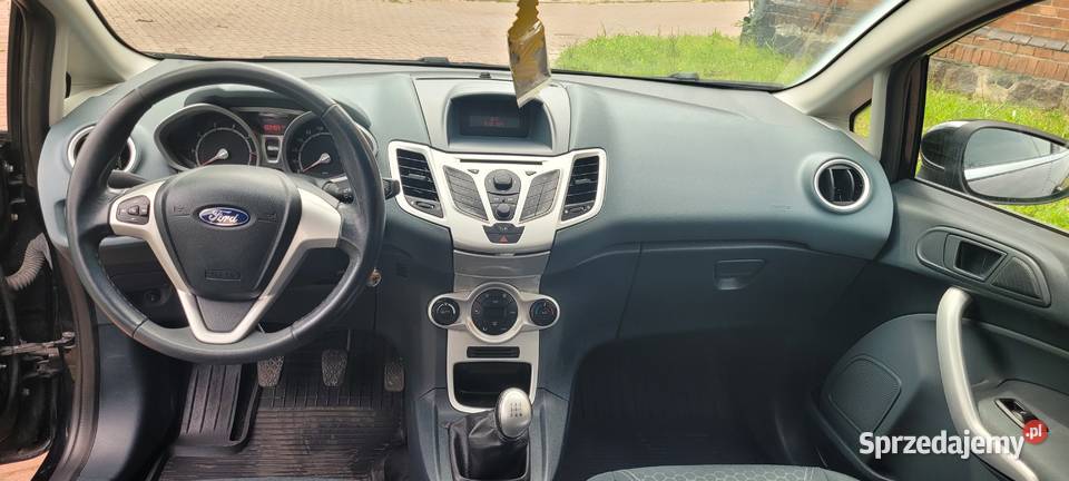 Ford Fiesta 14 2010r sprzedam