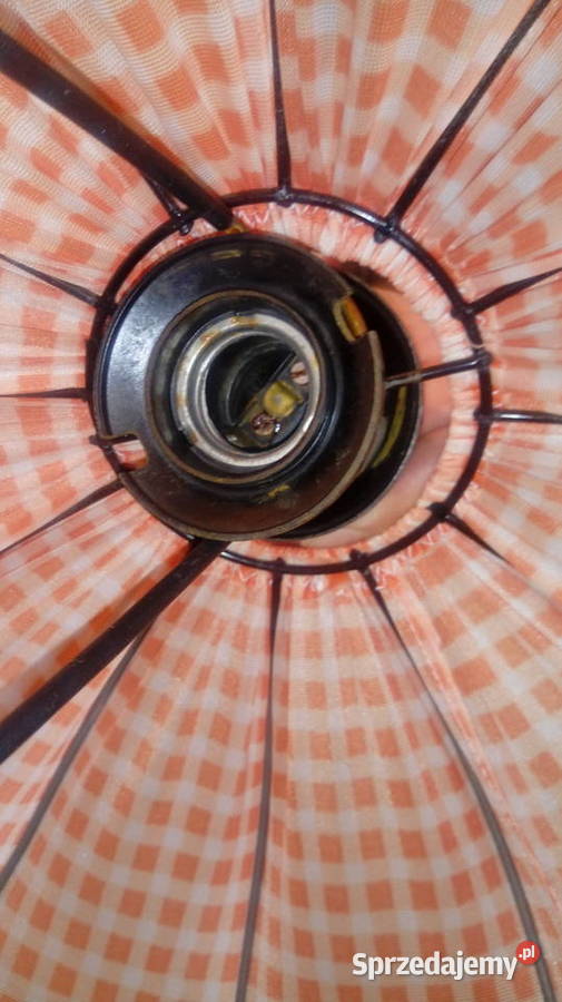 Zyrandol sufitowy odcienie pomarańczowego