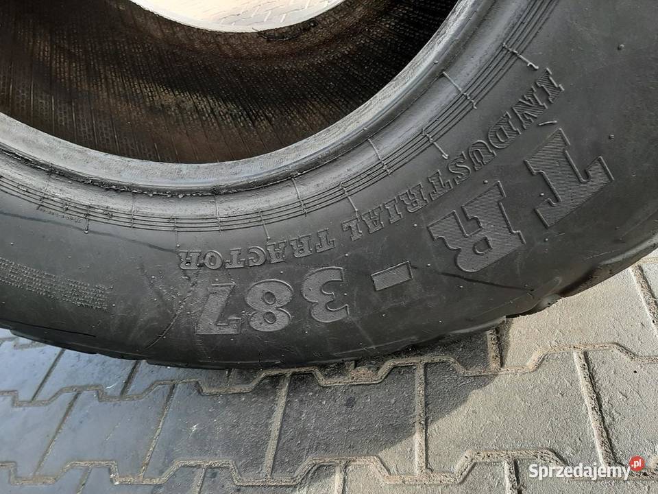Opona używana rolnicza 23126 231R26 BOMAG TR387 Opony rolnicze Zaścianki sprzedam