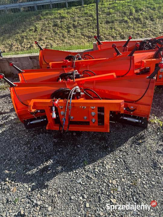Duży mocny pług do śniegu tuz tur strzałka Metal Pozostałe sprzedam