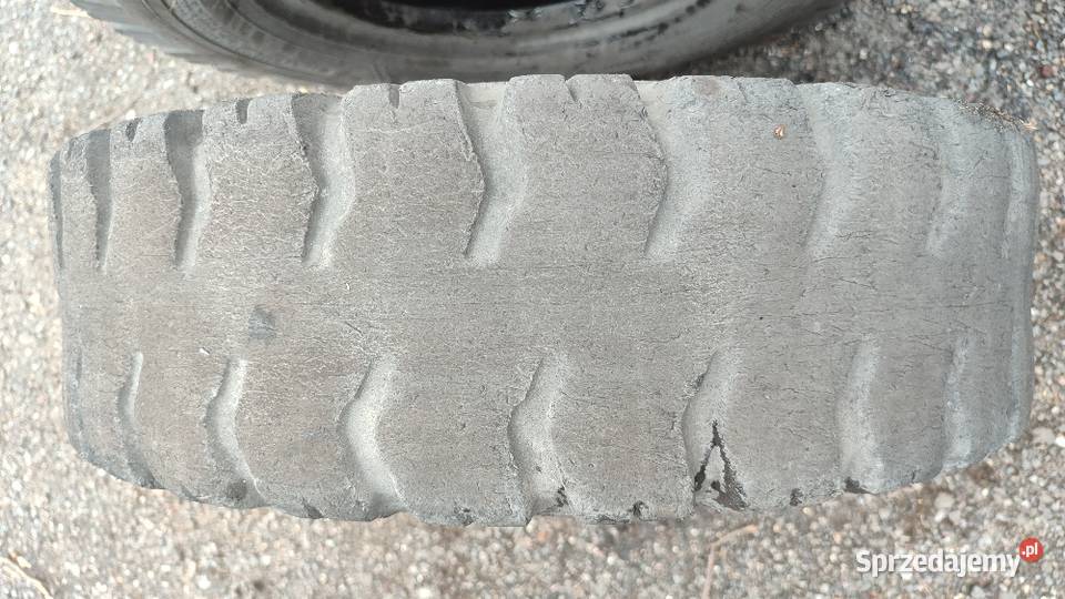 Opony wózek widłowy Buczek sprzedam