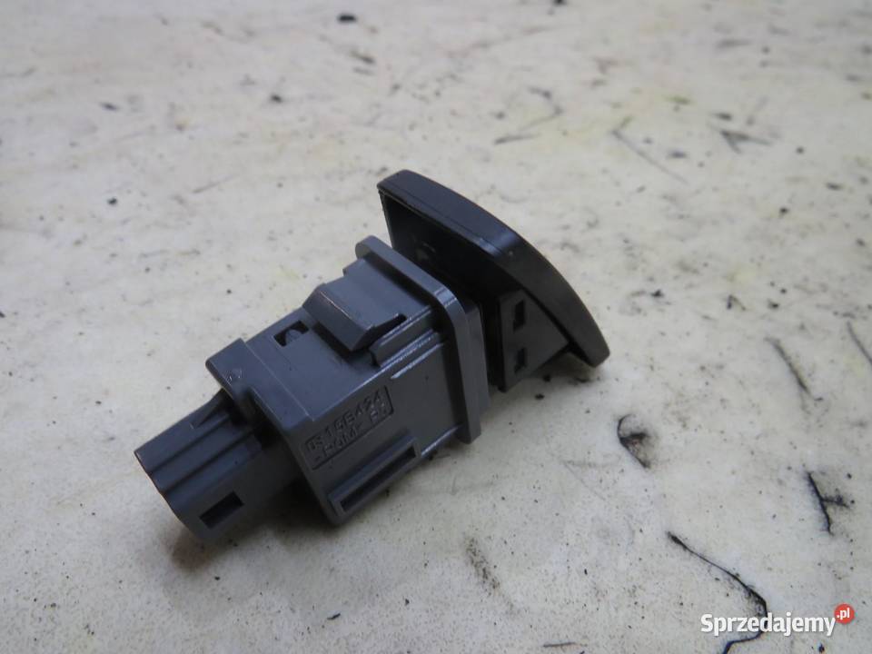 PRZYCISK ŚWIATEŁ AWARYJNYCH AVENSIS T27 T29