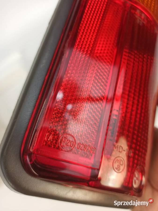 Nowa łapa prawa tył klosz Fiat 126p EL Elegant Poznań sprzedam