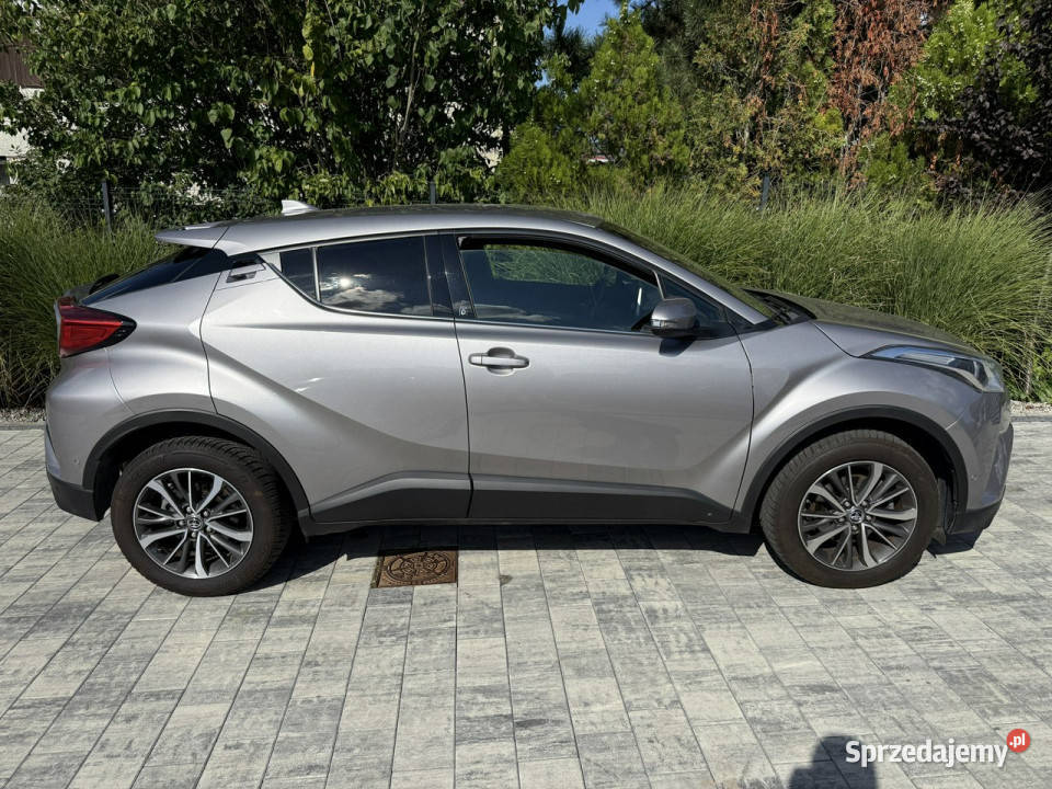 Toyota CHR Hybryda niski przebieg oryginalny