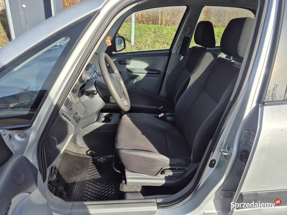 Suzuki SX4 165 15 benzyna 99 Nie zgnity Sprawny Hatchback śląskie Bujaków