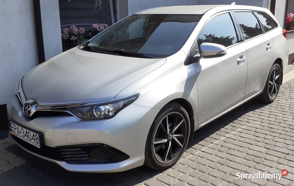 Toyota Auris kombi 14 d4d 2018r Pabianice
