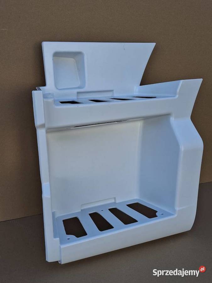 MAN TGX TG3 STOPIEŃ LEWY DOLNY OBUDOWA STOPNIA