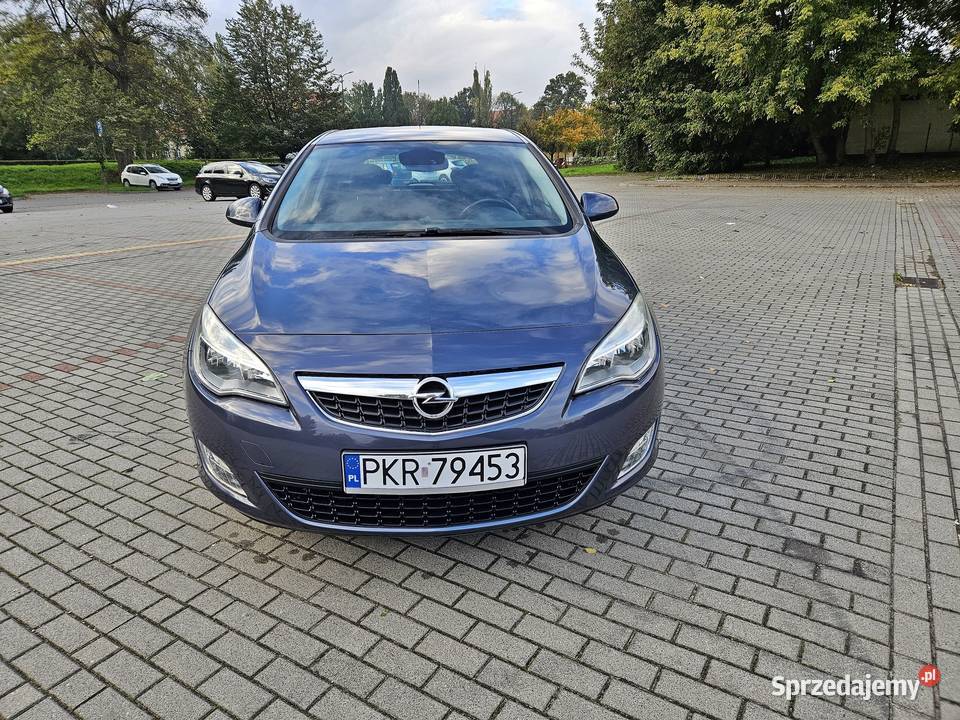 Opel Astra 16 benzyna klima serwiwoany do 2024r tempomat wielkopolskie Koźmin Wielkopolski sprzedam